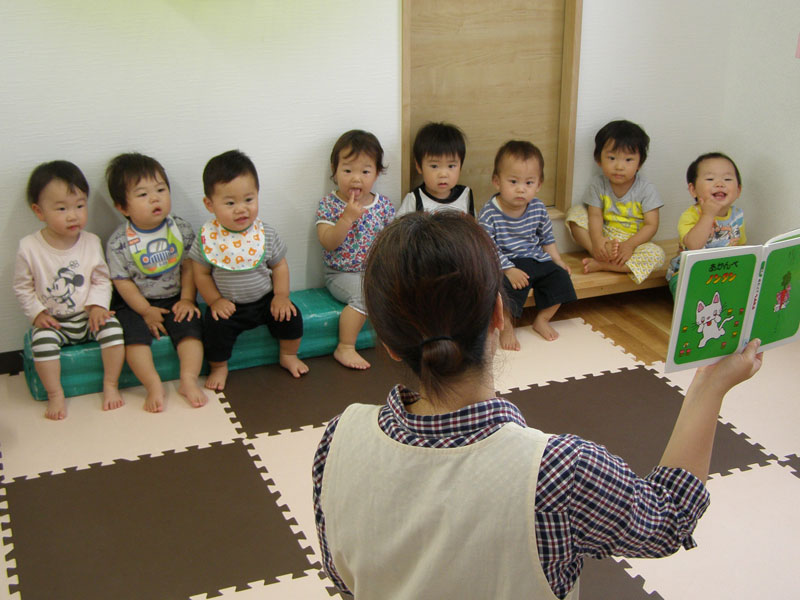 絵本が大好きりす組さん