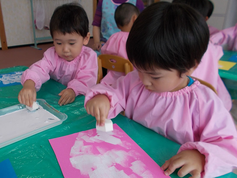 制作に夢中のうさぎ組さん