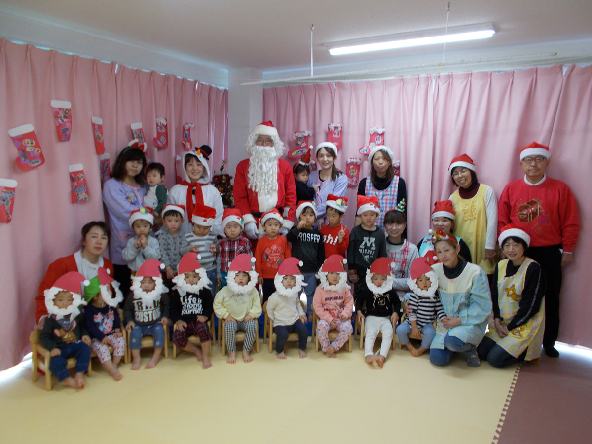 ちびっこサンタさんが勢ぞろい ちびっこサンタさんが勢ぞろい